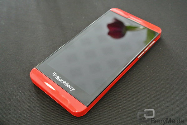 BlackBerry Z10 Limited Edition Hands-on